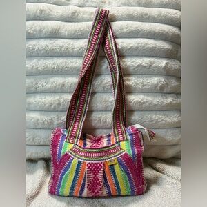 Pinzon Beautiful Woven Hobo Shoulder Bag. Vibrant Colors and Such a Statement 🧡